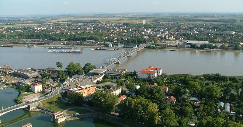 Egyet találhatsz, ki építi 28.000.000.000 forintért az új komáromi Duna-hidat!