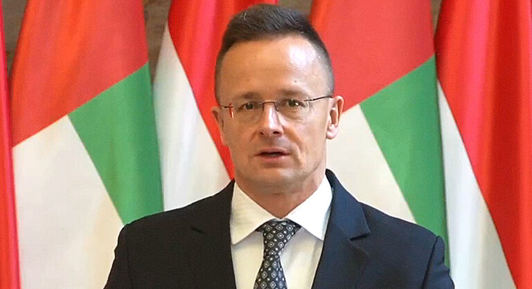 A fideszes képviselők szabotálták a rendkívüli ülést