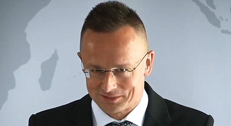 Teljesen begőzölt Szijjártó Péter