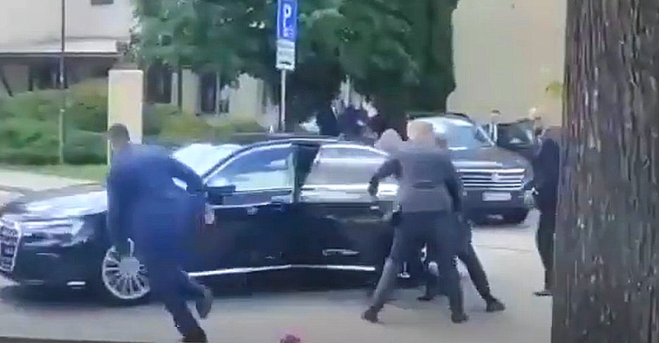 Most érkezett: Életveszélyes állapotban van Robert Fico a merénylet után
