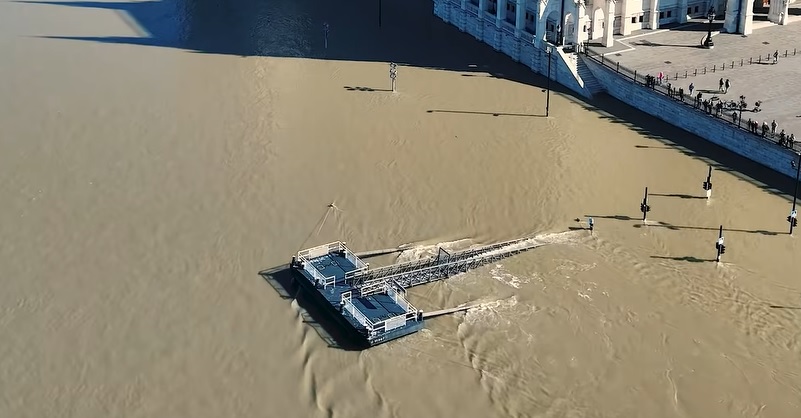 Sokkoló képek érkeztek a Duna budapesti szakaszáról