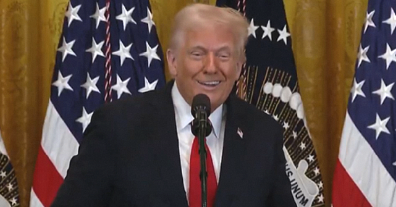 Zendülés tört ki Amerikában: Puccs készülhet Trump ellen, bizalmasa is fellázadt ellene (+videó)