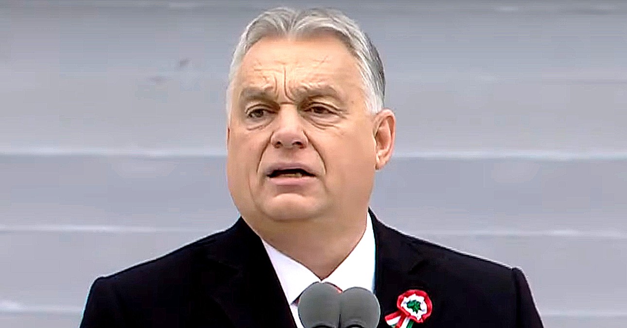 Hatalmas felháborodást keltett Orbán ünnepi beszéde: Még Deutsch Tamás klubjának szurkolói is elítélték a miniszterelnök poloskázós dumáját