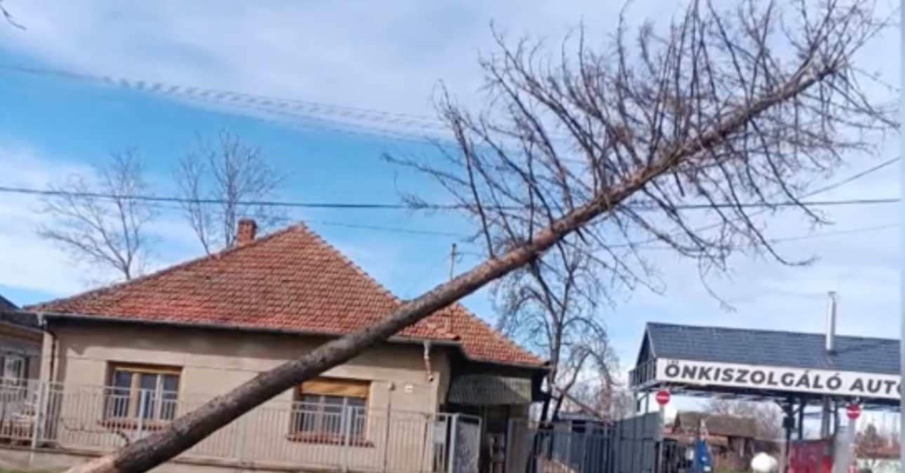 Sokkoló videó: Hatalmas pusztítást okoztak a viharok országszerte