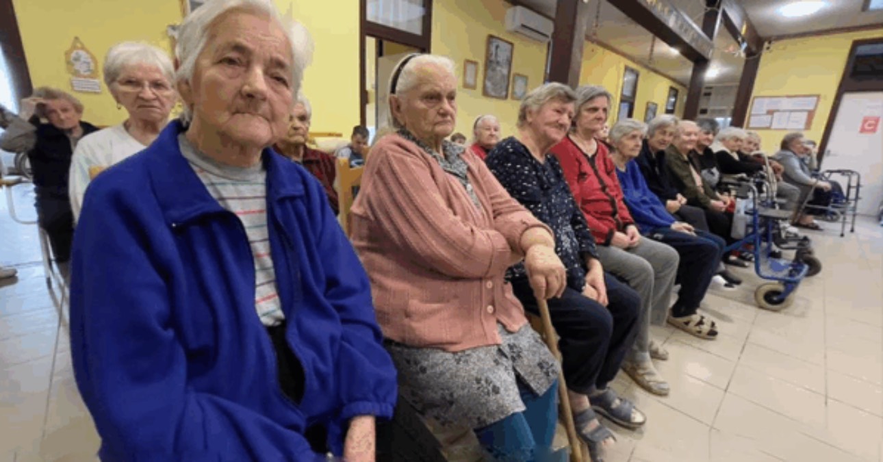 Fontos közleményt adott ki a rendőrség! Ez minden idős embert érint