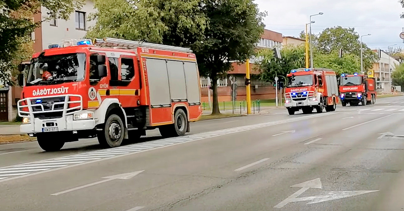 Kigyulladt egy családi ház Budapesten, három embert kellett kimenteni