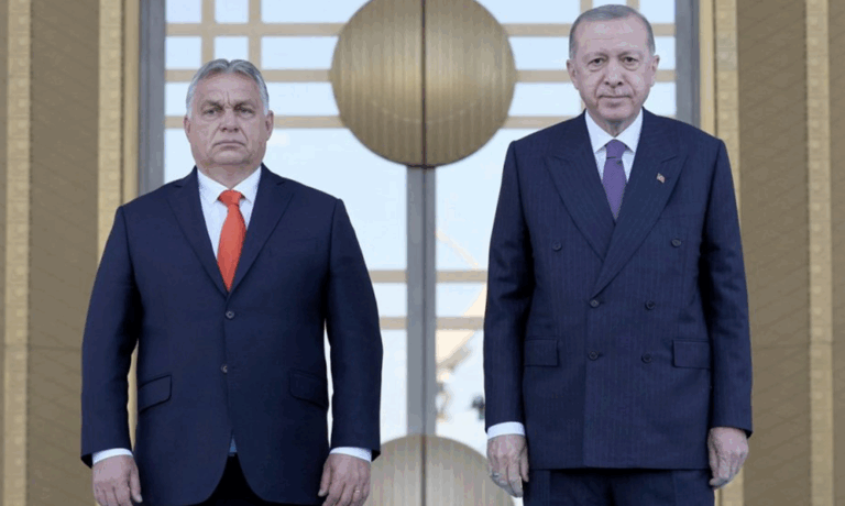 Lehullt a lepel: Titokzatos tárgyalásokat folytat a Várkert Bazárban a színfalak mögött Orbán