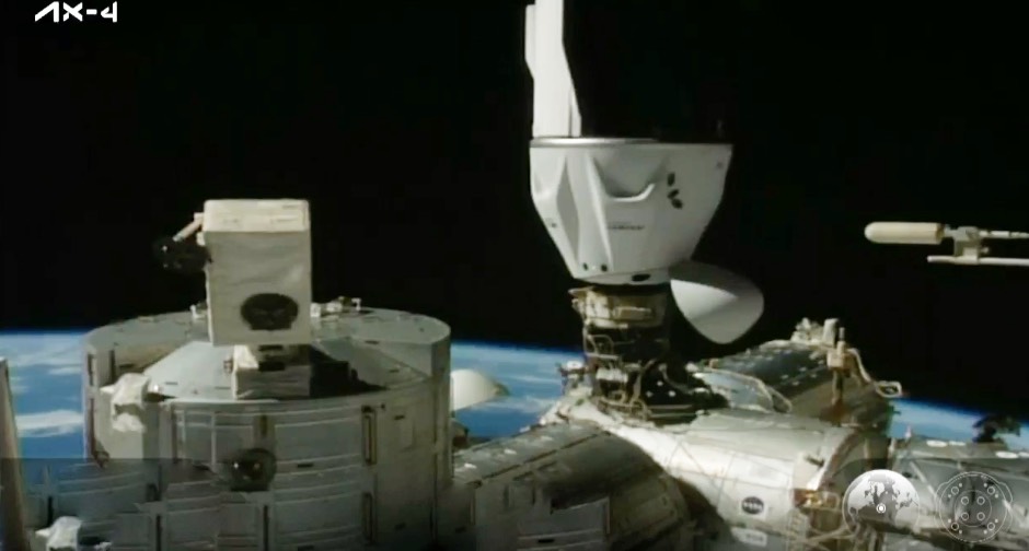 Dragon-ISS június 26.