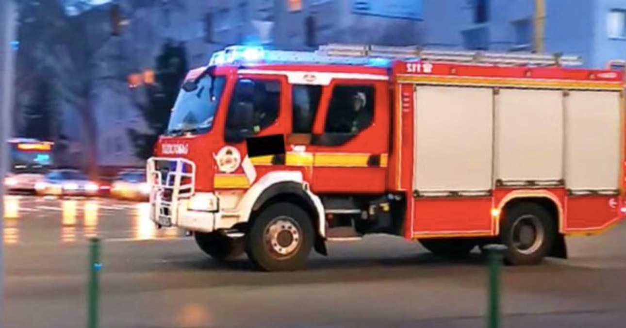 Ég a szemét: Cegléd mellett csaptak fel a lángok