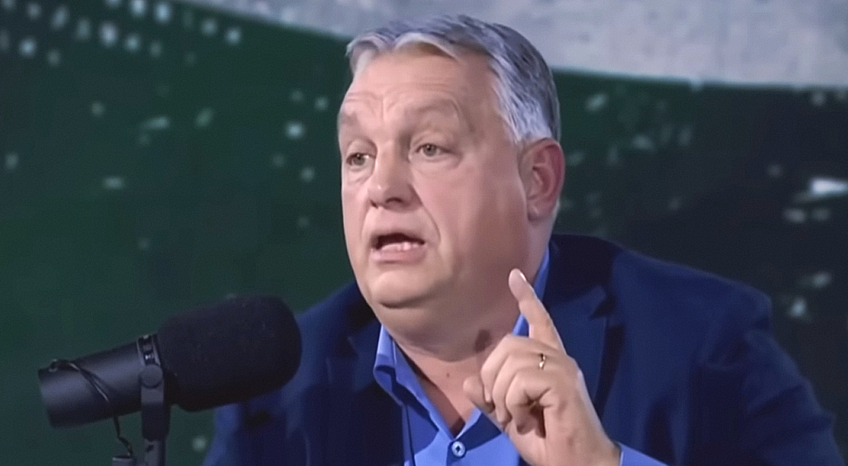 Mi folyik itt? Orbán felmentette a kormány külügyi emberét