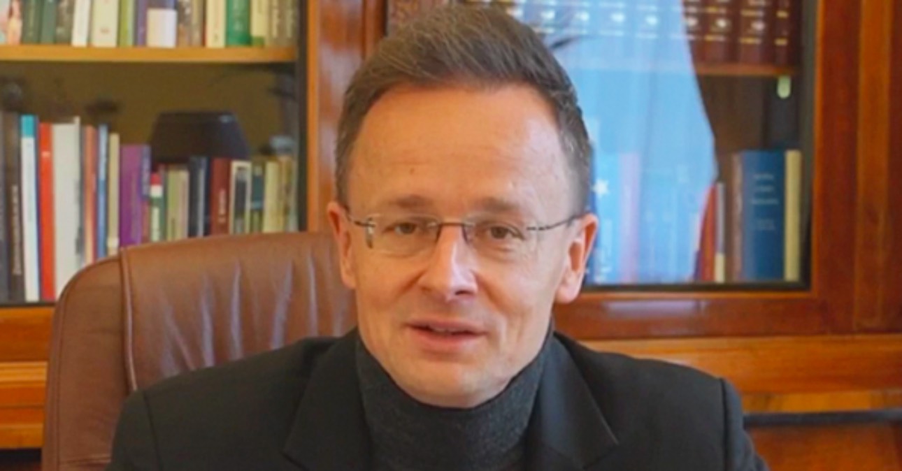 Baj van: Szijjártó Péter megfenyegette az uniós országok magyarországi nagyköveteit