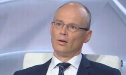 Váratlan fordulat: Távozik posztjáról az ország könyvelője